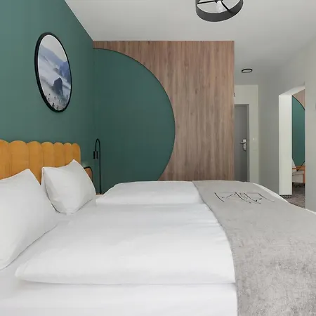 Santa Christina Mountain Hotel *